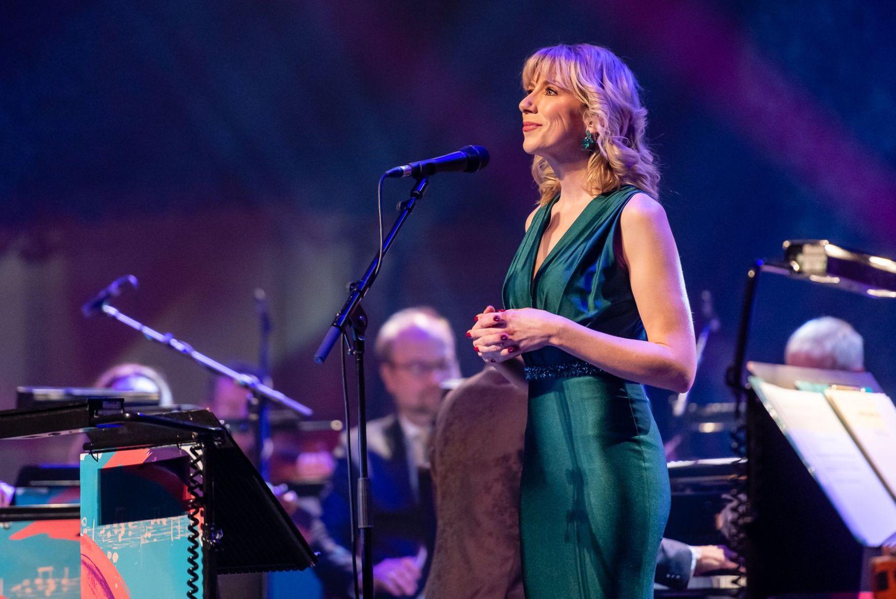 Muireann Nic Amhlaoibh