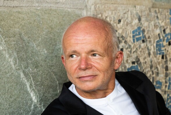 Thomas Zehetmair smiling